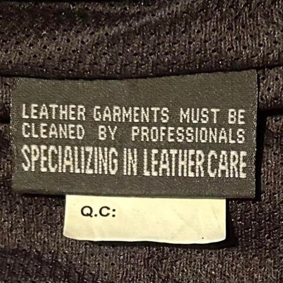 SIZE XXL FIRST CLASSICS LEATHER VEST - LIKE NEW - Picture 8 of 9